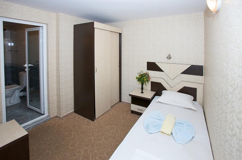 Elvira Hotel Ravda Room photo